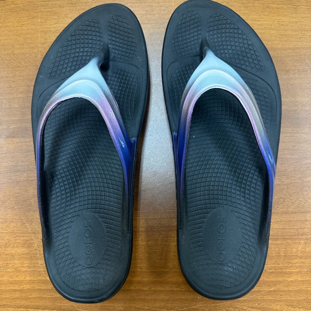 OOFOS Black and Blue Women's Sandals